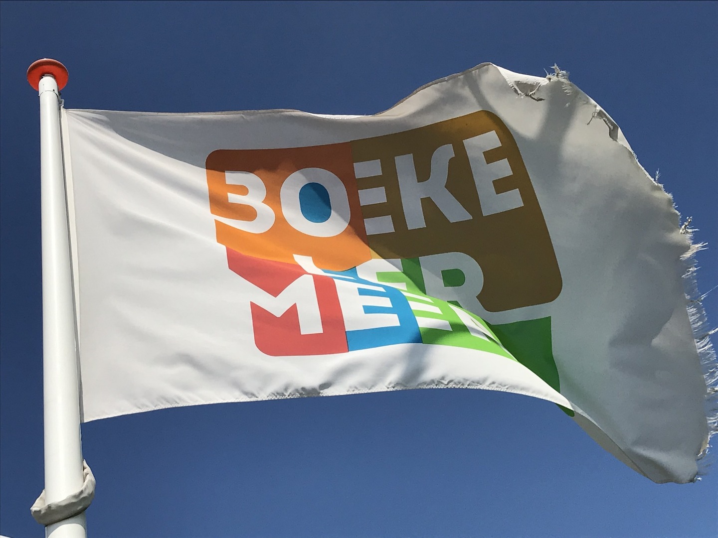 Foto: Boekelermeer vlag.jpg